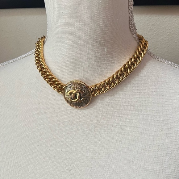 Chanel Vintage Medallion CC Choker Necklace - Picture 1 of 6